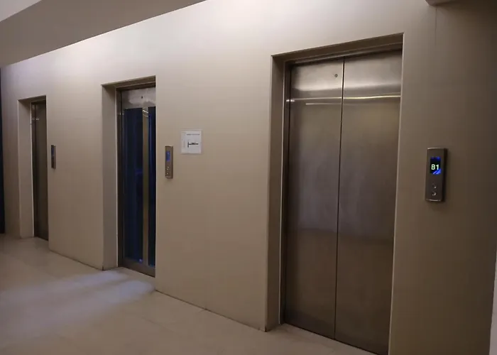 Centro Tower - 2 Bedroom Fully Furnished Apartment